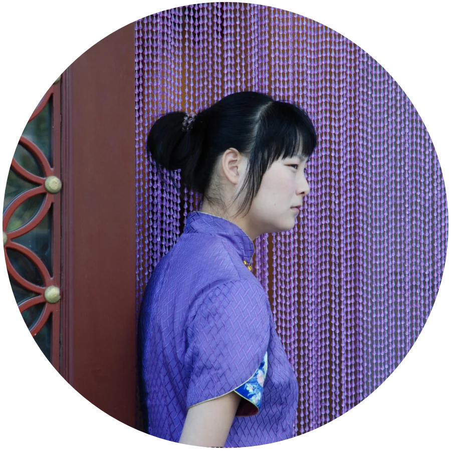 Hostess in tea house