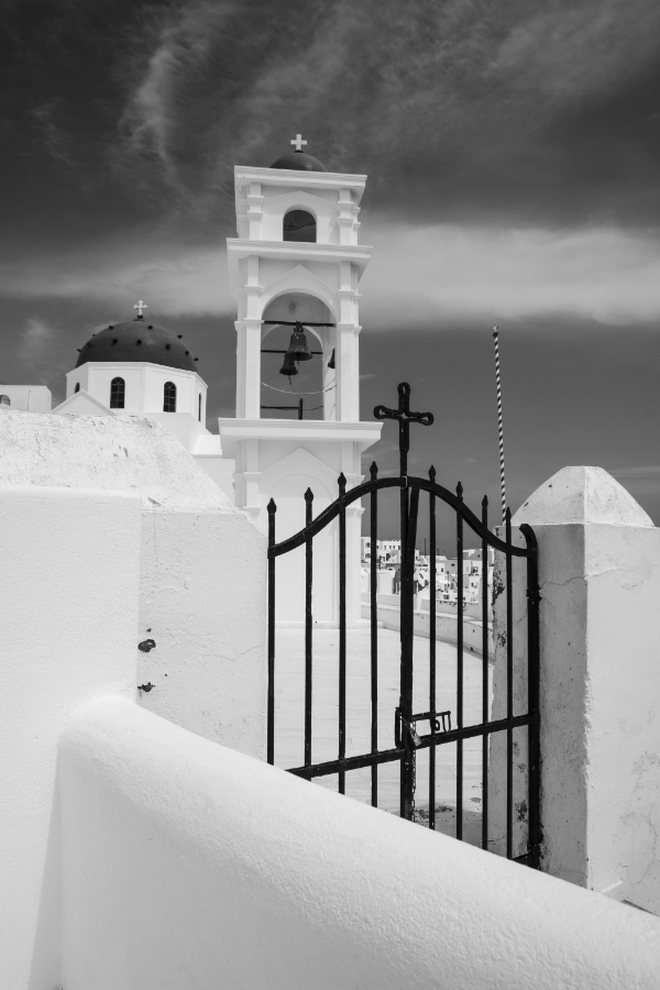 Church and town Imerovligi, Santorini in black and white